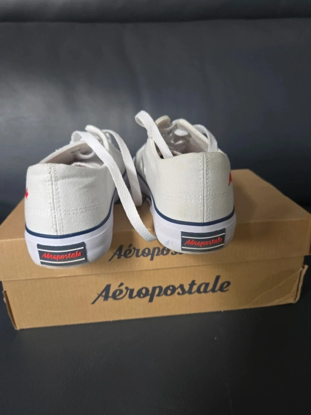 Aeropostale Wome's White Canvas Low-Top Sneakers with Red Logo and Blue Trim